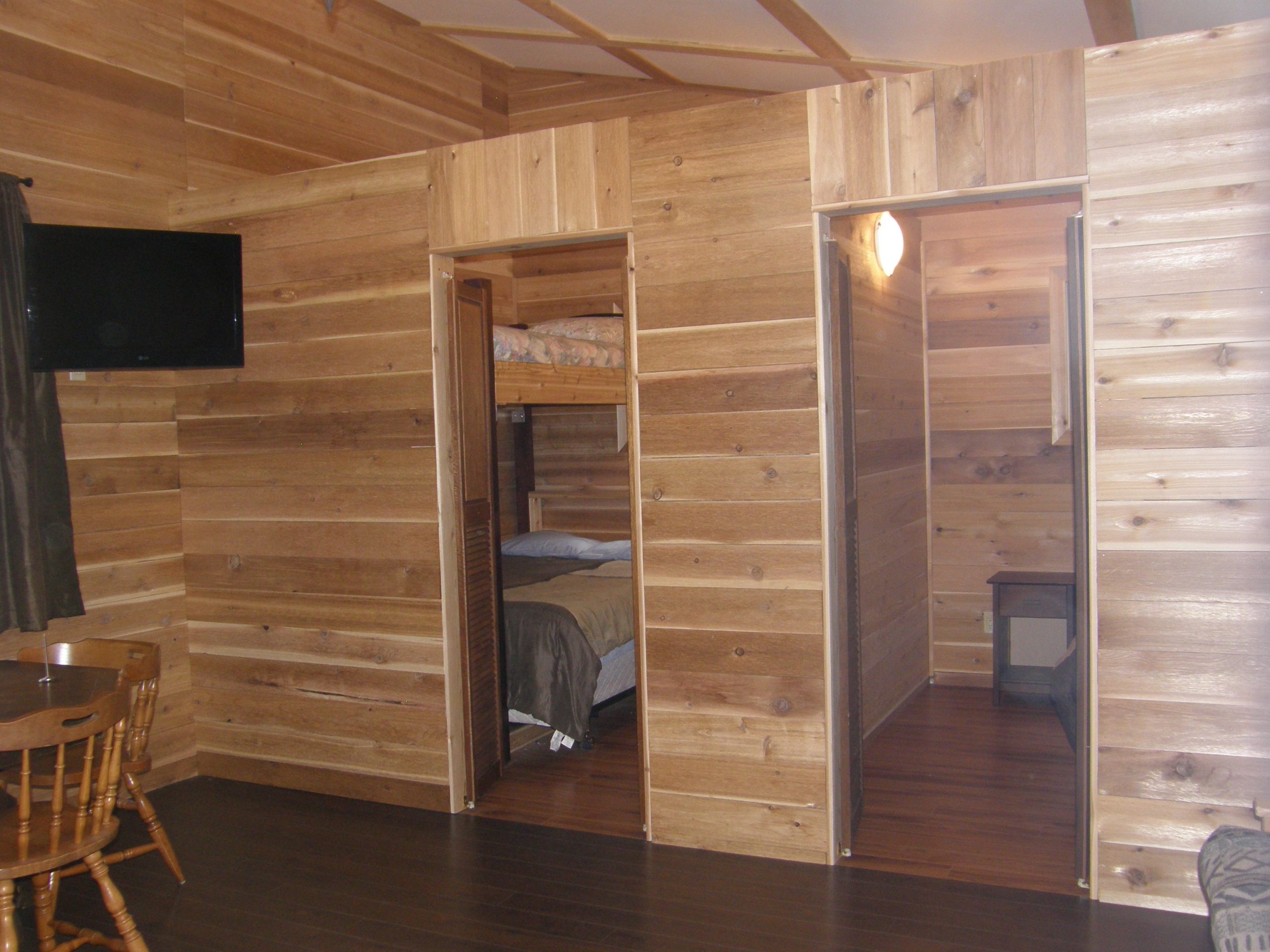 https://0901.nccdn.net/4_2/000/000/038/2d3/saloon-2-bedrooms-scaled.jpg