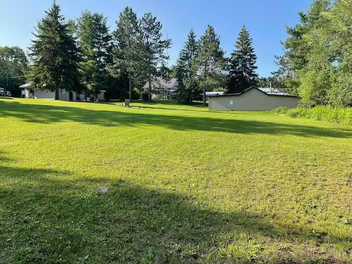 https://0901.nccdn.net/4_2/000/000/038/2d3/wild-north-outfitters-hunting-camp-property-view-2-madawaska-ont.jpg
