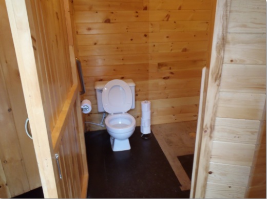 https://0901.nccdn.net/4_2/000/000/038/2d3/wild-north-outfitters-hunting-camp-washroom-bilding-inside-1-mad.jpg