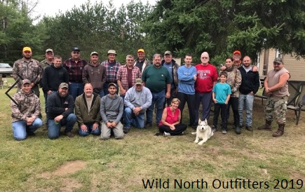 https://0901.nccdn.net/4_2/000/000/03f/ac7/2019-fall-ontario-black-bear-hunt-wild-north-outfitters-group-1.jpg