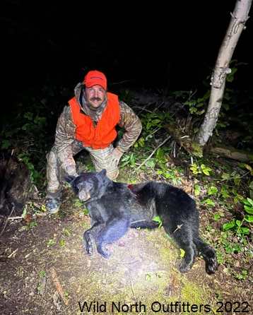 https://0901.nccdn.net/4_2/000/000/03f/ac7/2022-fall-ontario-black-bear-hunt-wild-north-outfittersjesse.jpg
