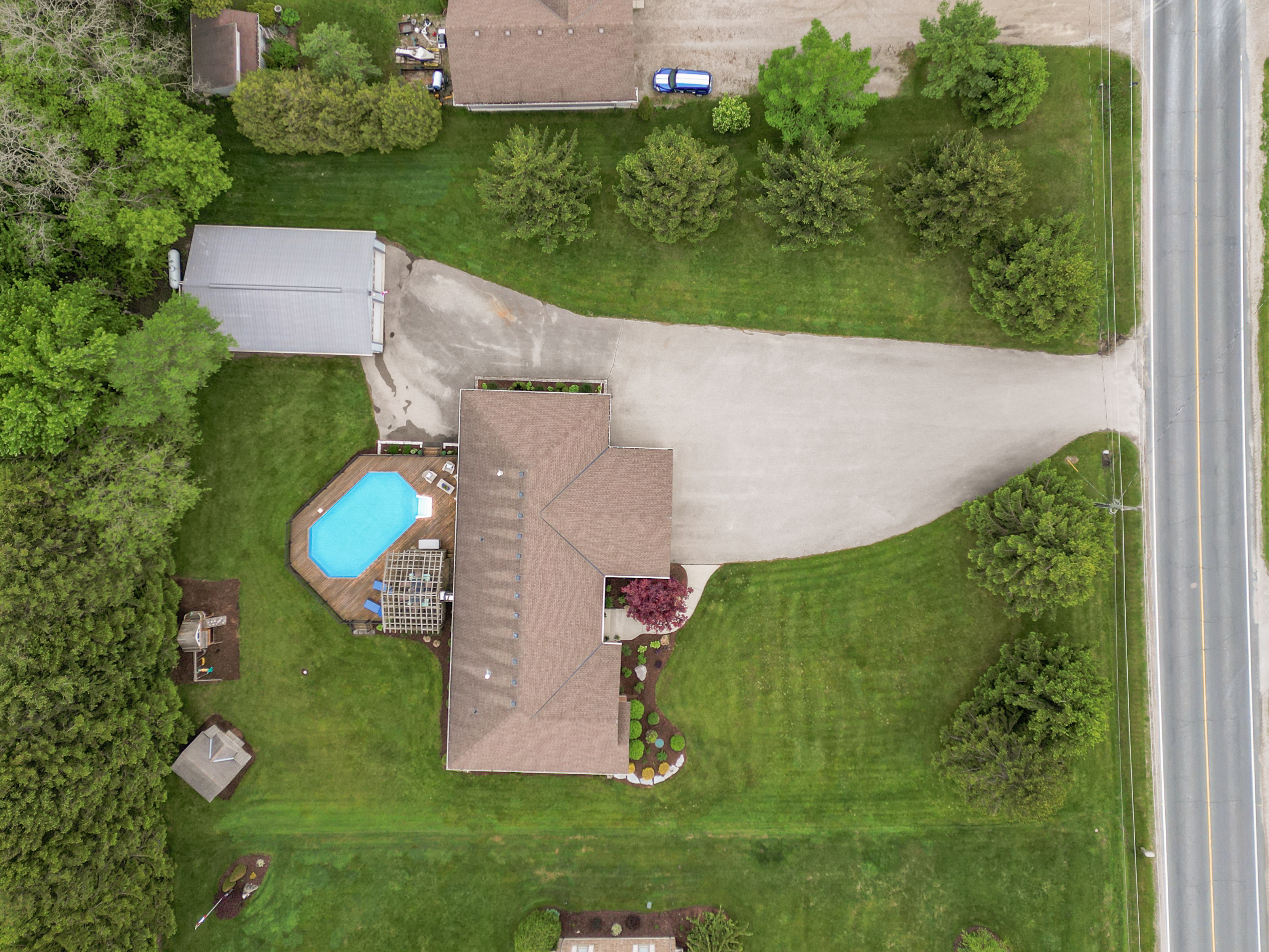 https://0901.nccdn.net/4_2/000/000/03f/ac7/224271-ostrander-road-97.jpg