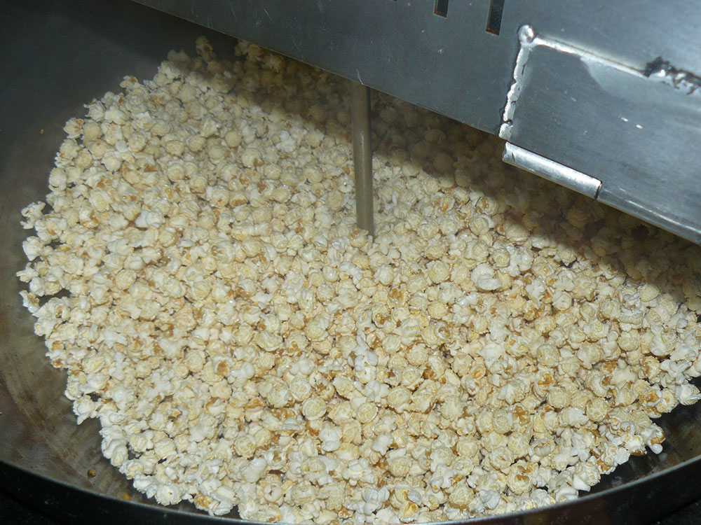 Cooking Kettle Corn Popcorn 3