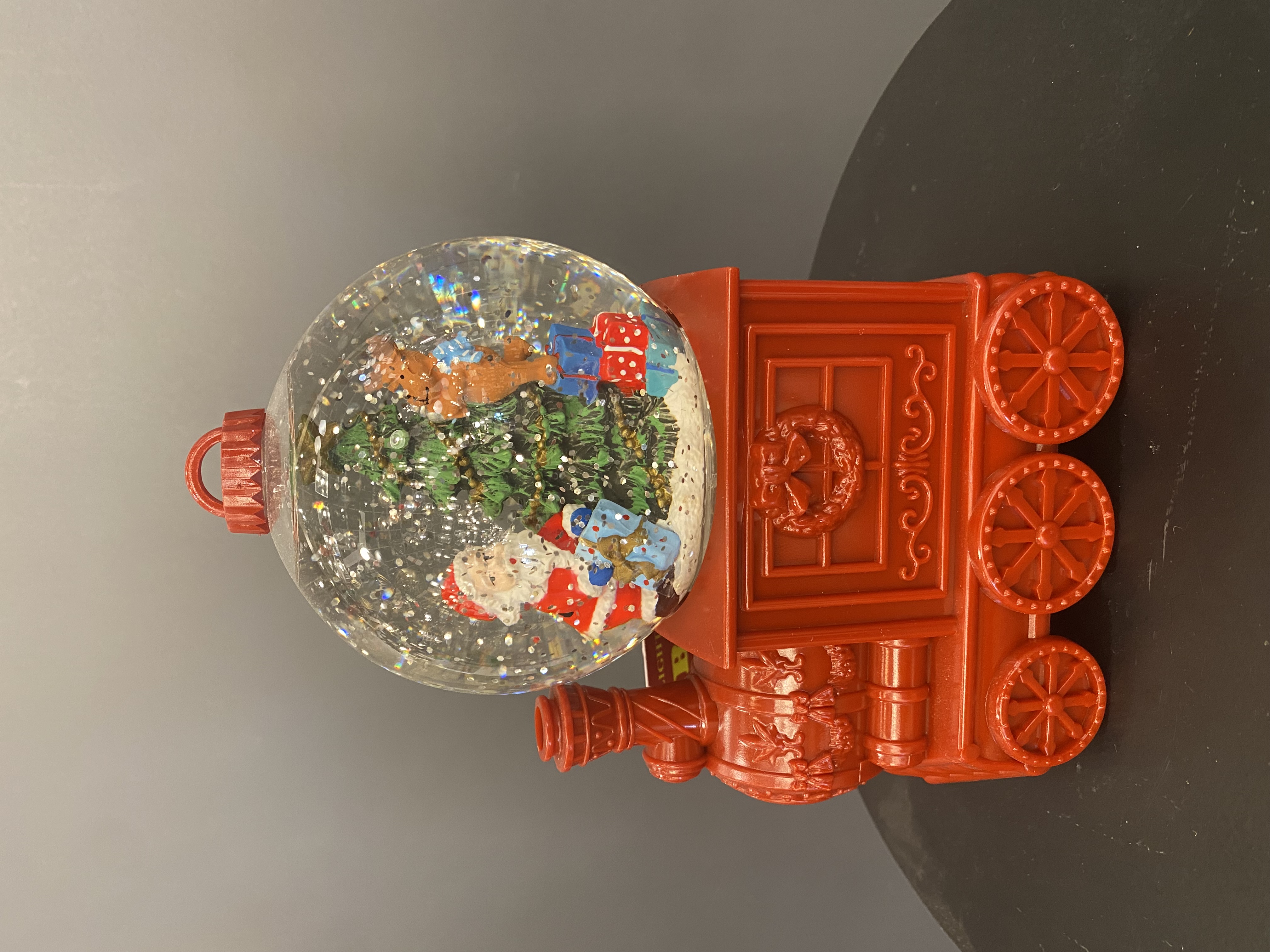 508 WCH253
LED Spinner Train Globe-Santa
Regular $61.99
Blowout $30.99 no tax 