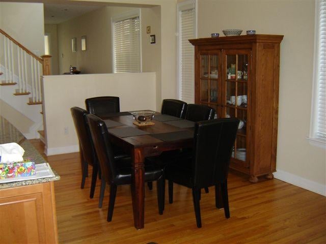 https://0901.nccdn.net/4_2/000/000/03f/ac7/manorhill-dining-room.jpg