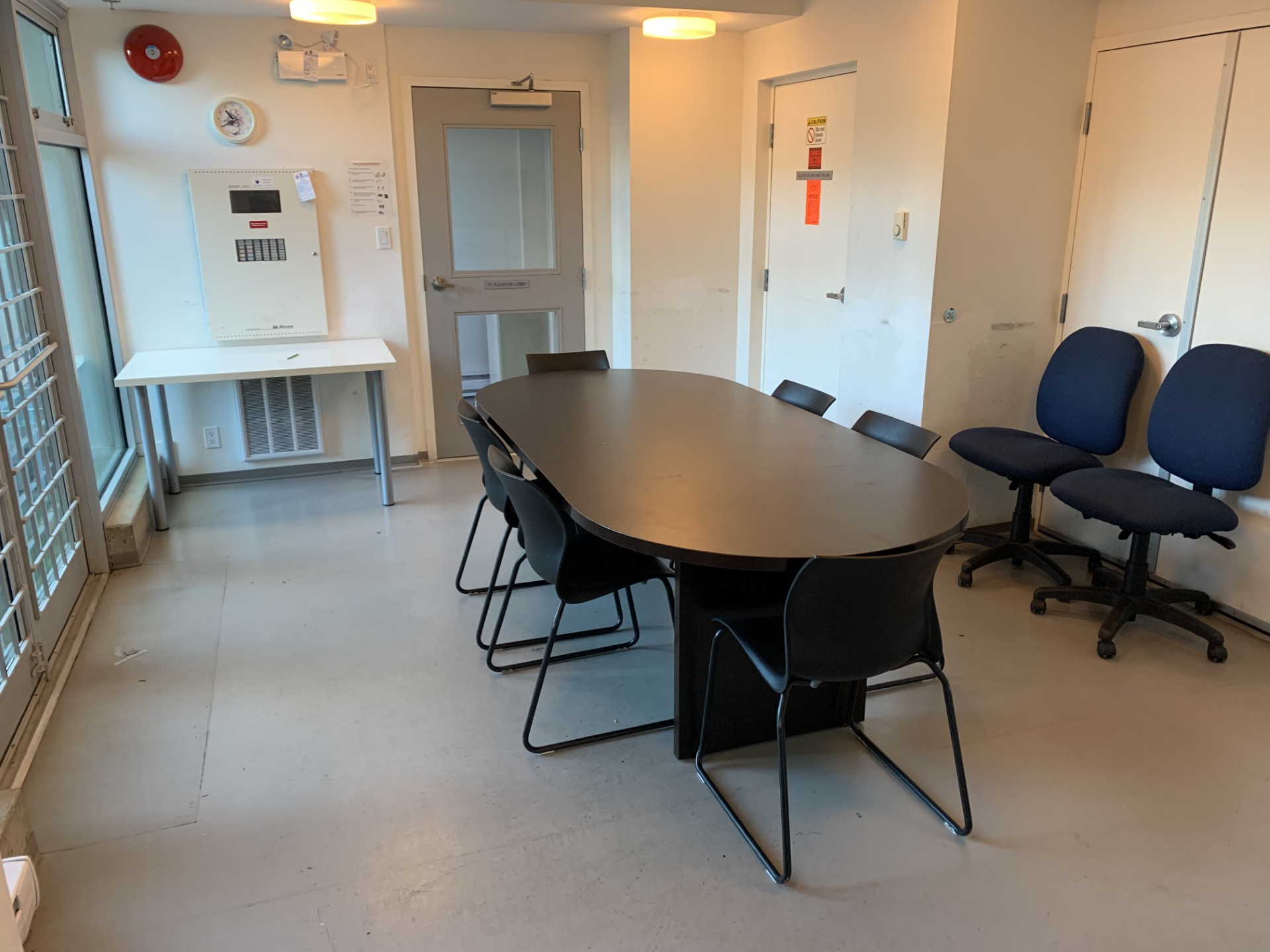 https://0901.nccdn.net/4_2/000/000/03f/ac7/mhhs-boardroom.jpg