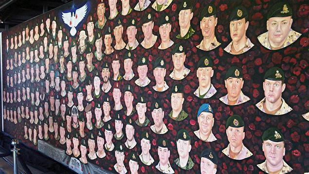 https://0901.nccdn.net/4_2/000/000/046/6ea/110531_05c00_murale-soldats-afghanistan_sn635.jpg