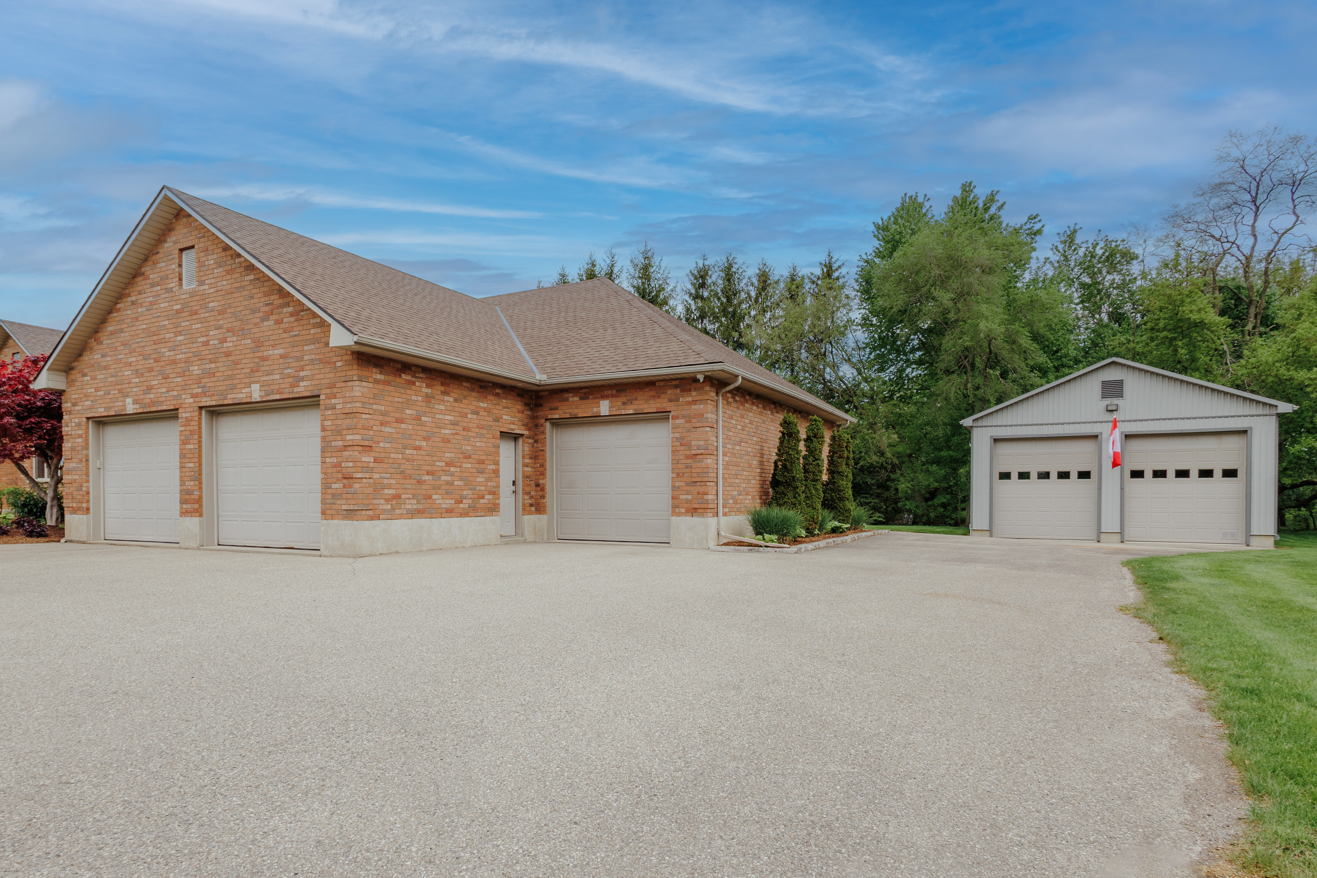 https://0901.nccdn.net/4_2/000/000/046/6ea/224271-ostrander-road-14.jpg
