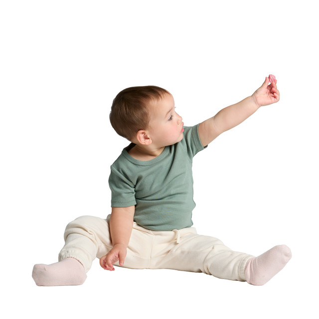 A black and white photo of clouds and mountains