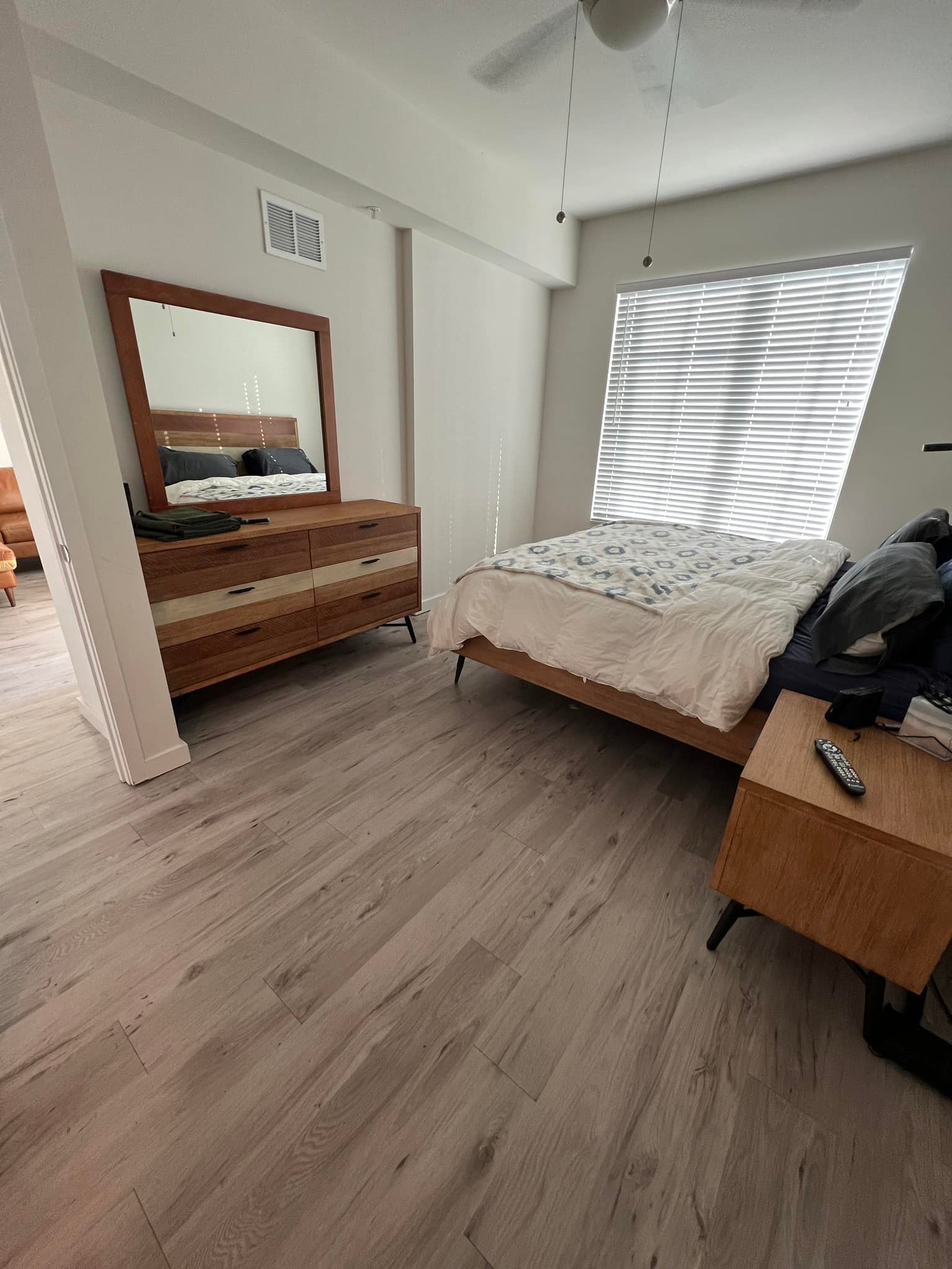 Deep cleaning Toronto – modern condo bedroom after Deep Clean Reset with restored surfaces and reset environment