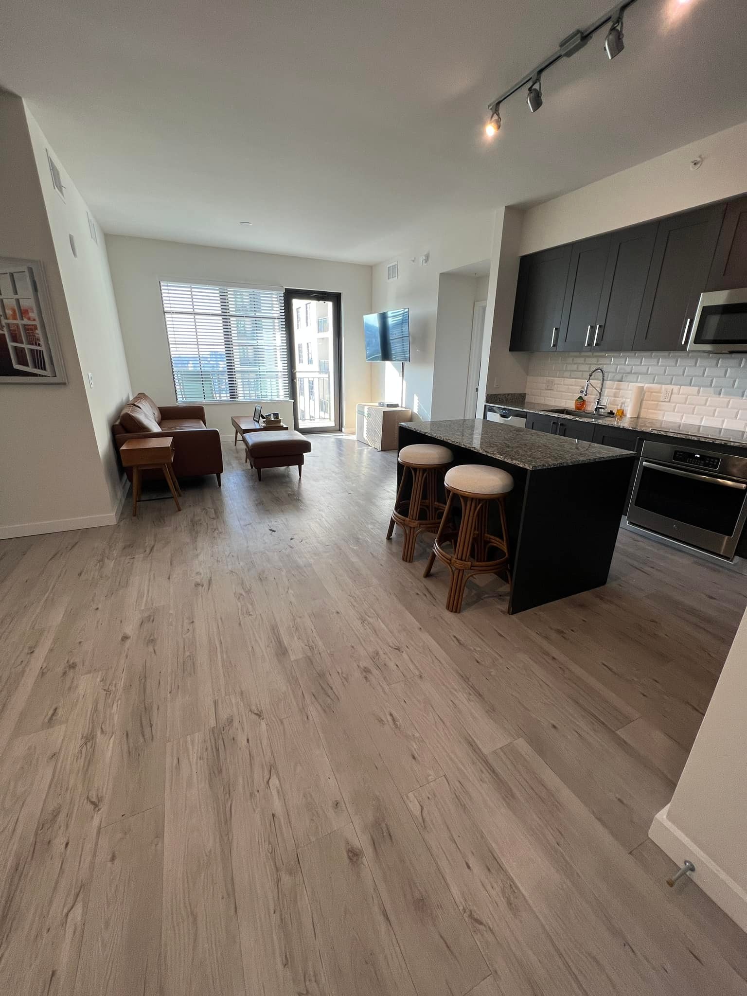 Deep cleaning Toronto – luxury condo after Deep Clean Reset with restored kitchen, living space and maintained environment