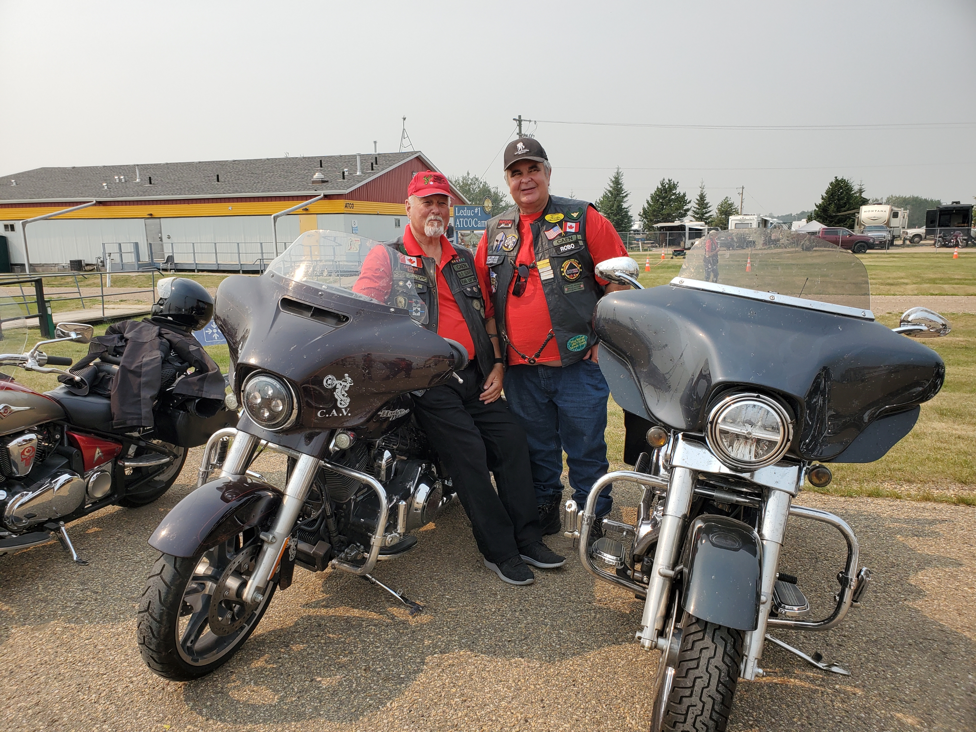 https://0901.nccdn.net/4_2/000/000/046/6ea/capt-ron-and-robo-by-bike.jpeg