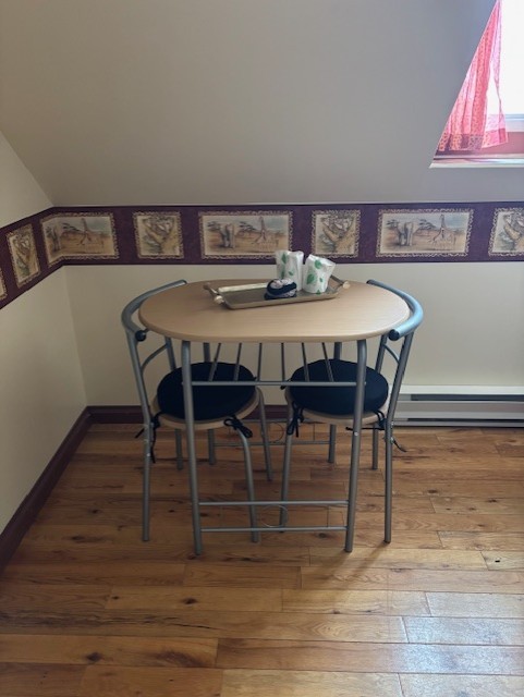https://0901.nccdn.net/4_2/000/000/046/6ea/safari-table.jpeg