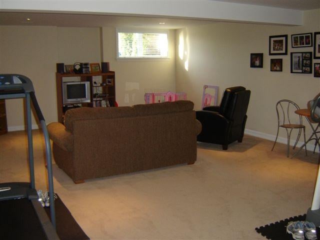 https://0901.nccdn.net/4_2/000/000/048/0a6/manorhill-finished-basement.jpg