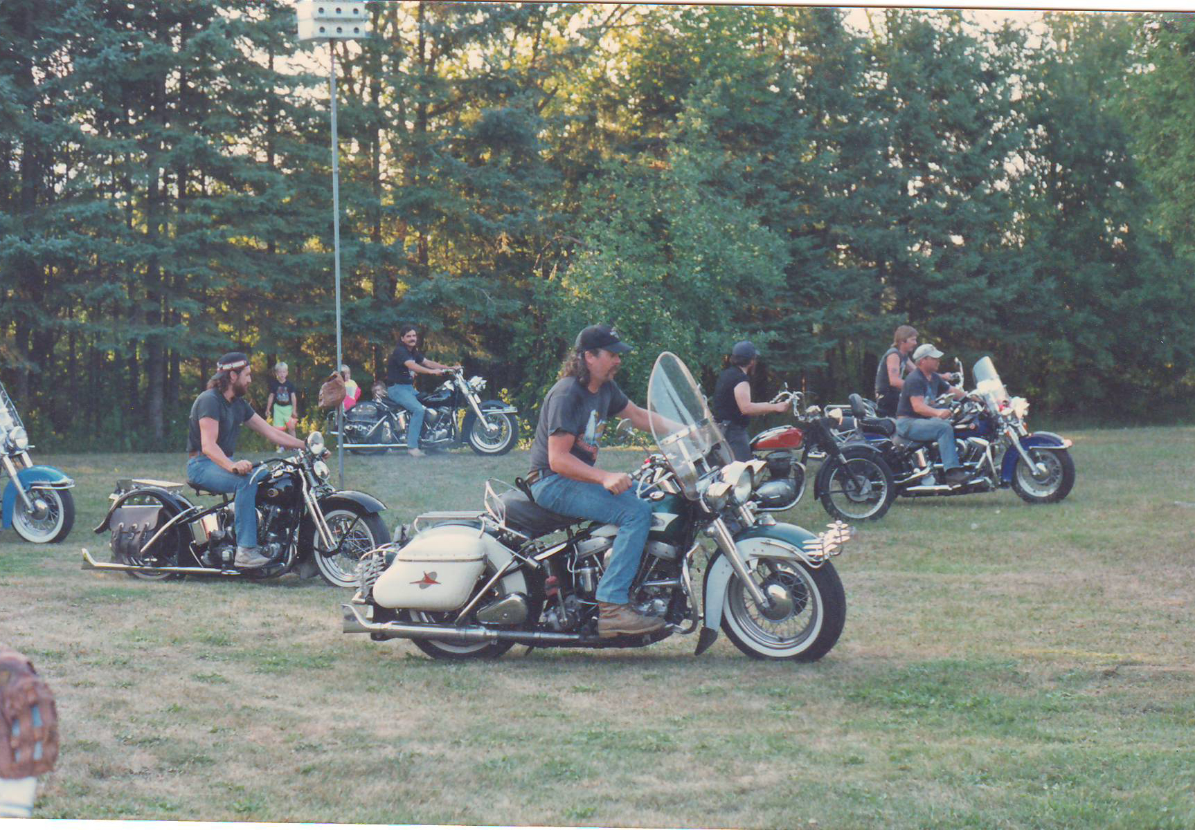 https://0901.nccdn.net/4_2/000/000/048/0a6/slowrace.jpg