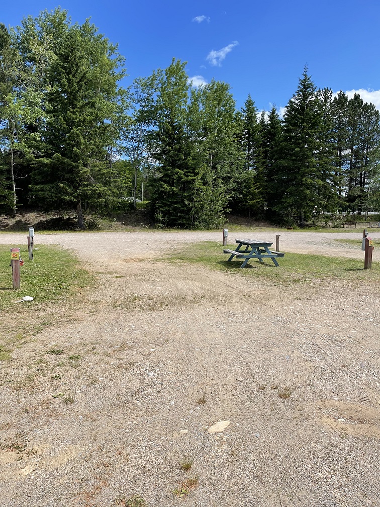 Site 6E - 50 Amp, Water & Sewer - Pull Thru - Wi-Fi Access