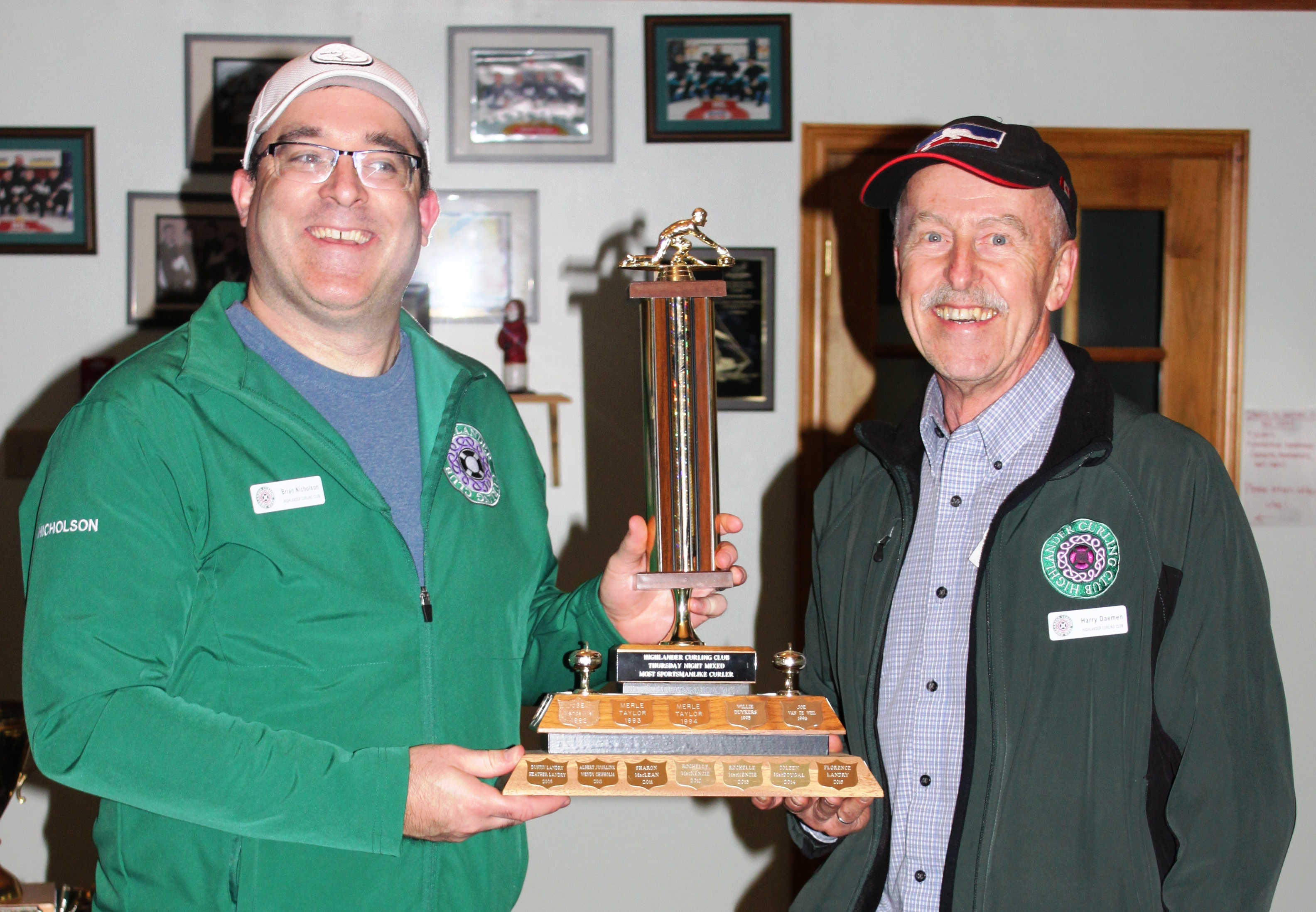 Thursday Night Mixed Most Sportsmanlike: Brian Nicholson (left)
Presented by Harry Daemen (right)
