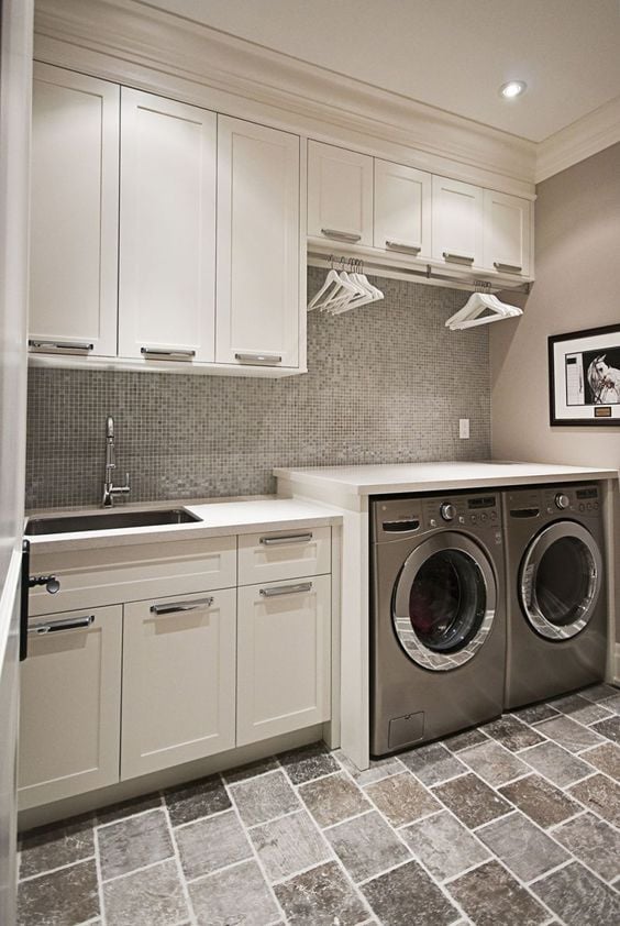 https://0901.nccdn.net/4_2/000/000/04c/a91/laundry-room-564x842.jpg