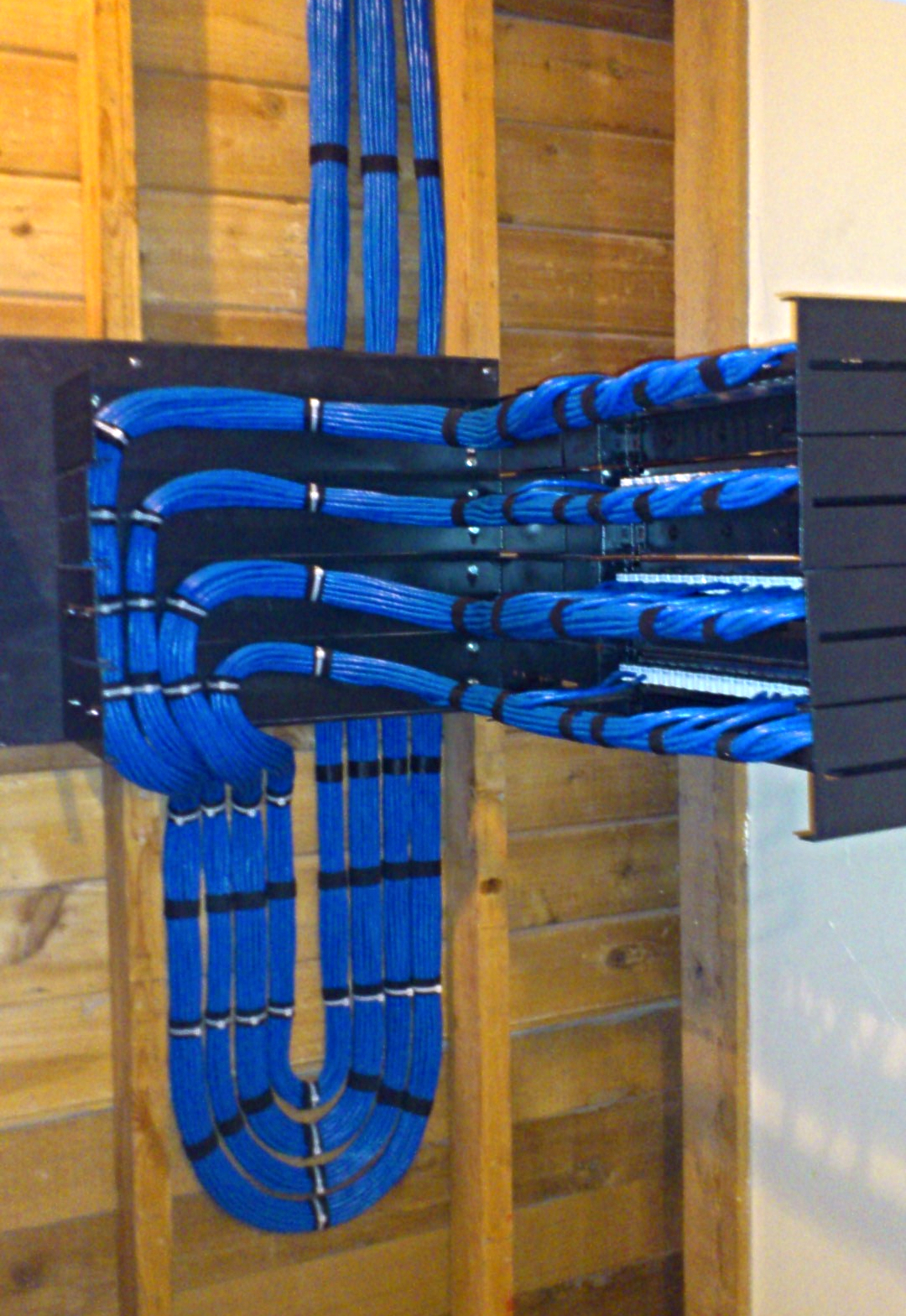 Advanced Broadcast Cabling, Installation of Cables and Equipment, OFFICE NETWORK INFASTRUCTURE, SWING RACK, NETWORK, CAT6, DATA PATCH, NETWORK PATCH, 