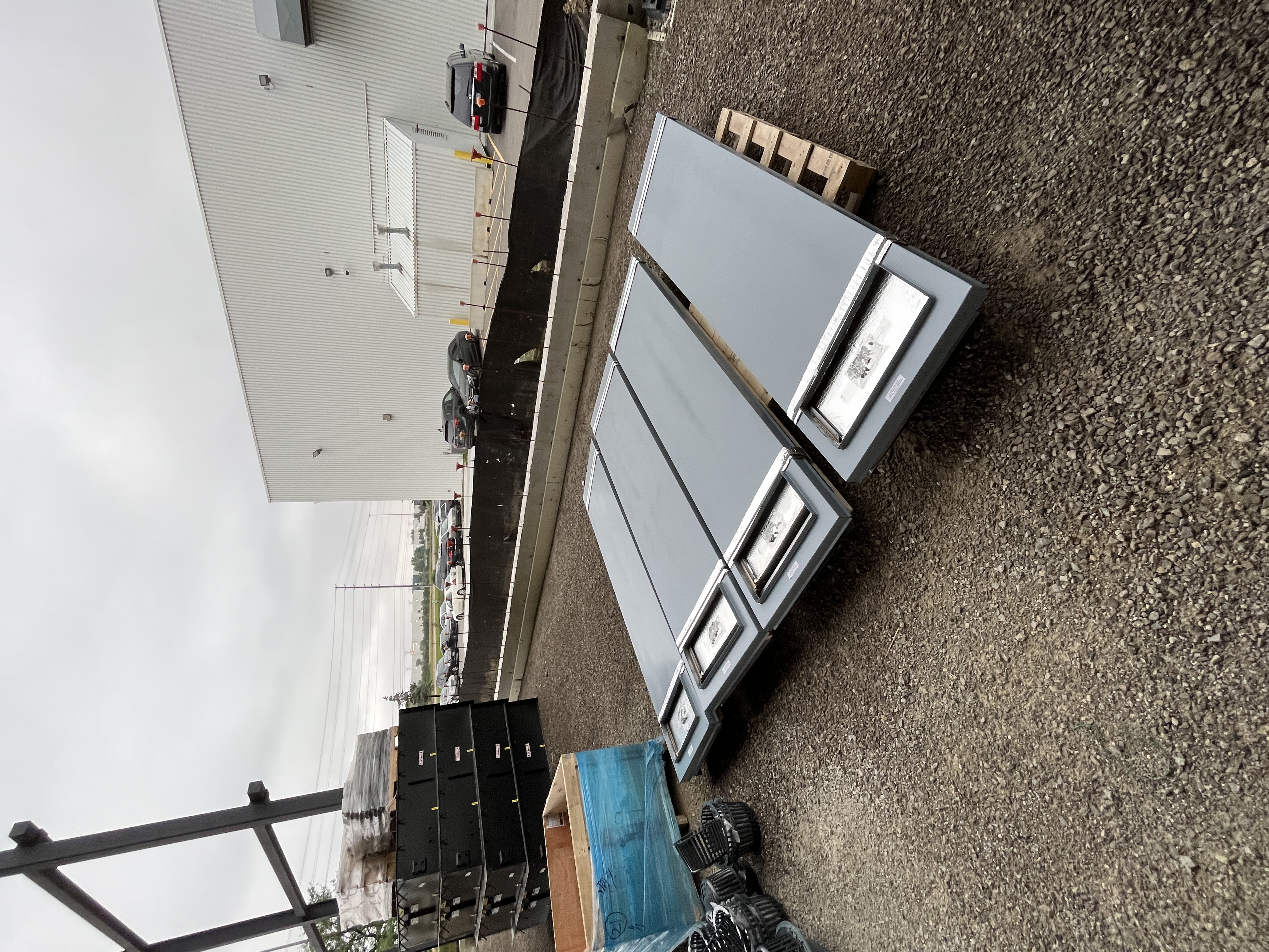 Full Perimeter Curbs, Knock-Down Bolt Together