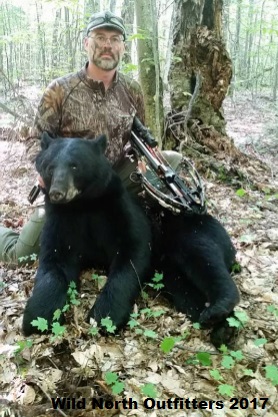 https://0901.nccdn.net/4_2/000/000/056/7dc/2017-fall-ontario-black-bear-hunt-wild-north-outfitters-kevin.jpg