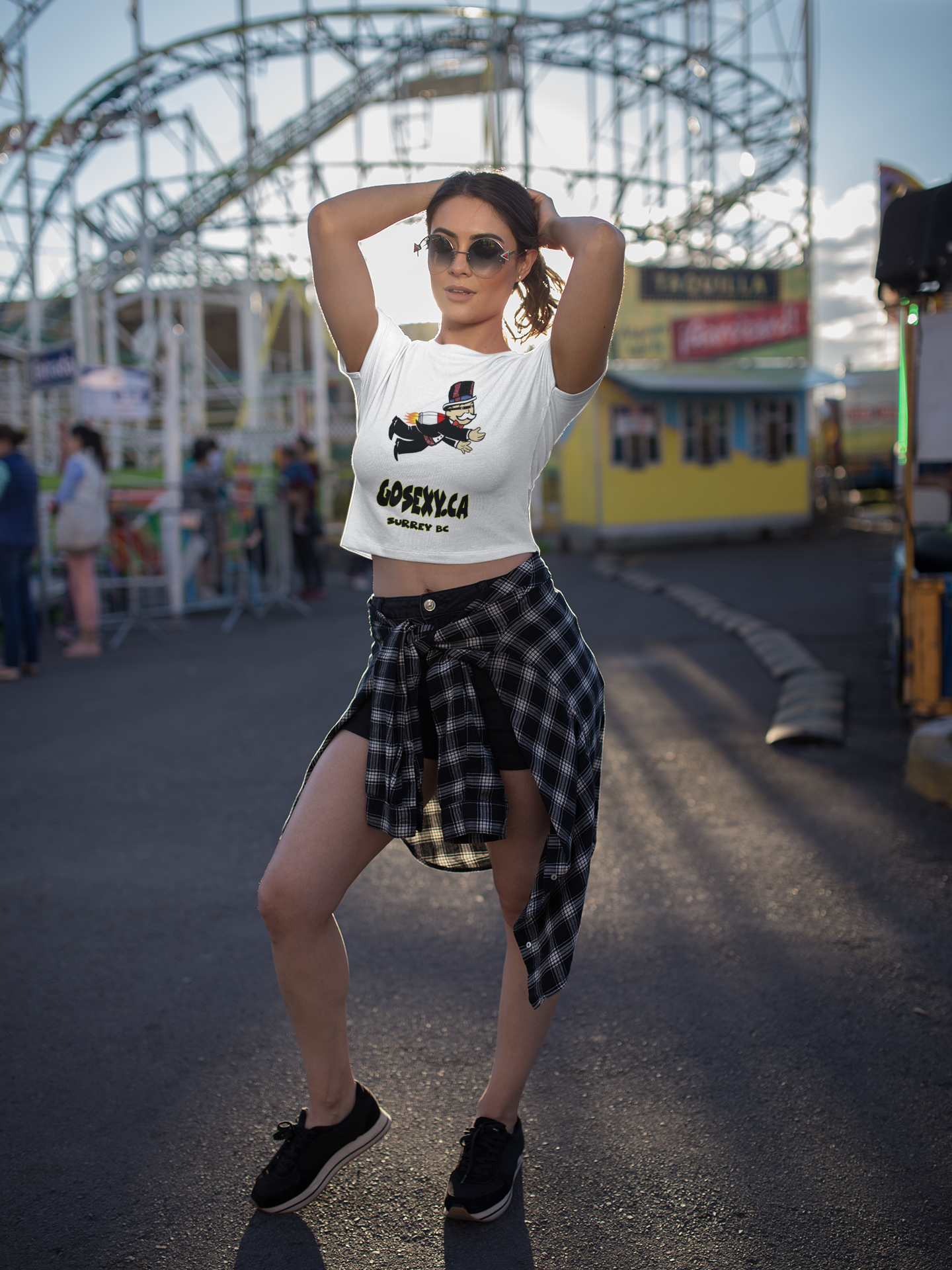 https://0901.nccdn.net/4_2/000/000/056/7dc/beautiful-woman-posing-at-an-amusement-park-wearing-a-t-shirt-go.png
