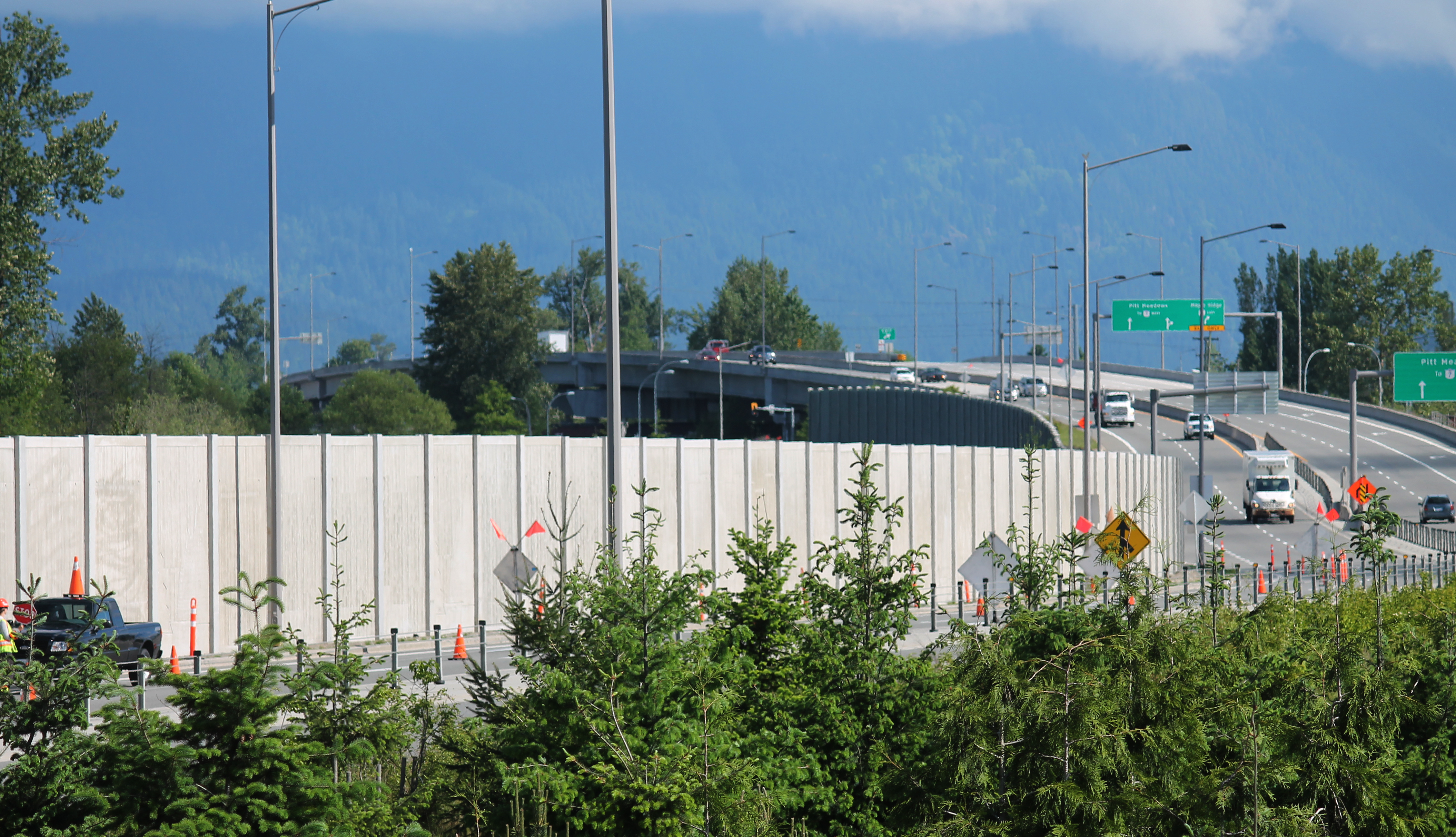https://0901.nccdn.net/4_2/000/000/056/7dc/goldenears_1100.jpg