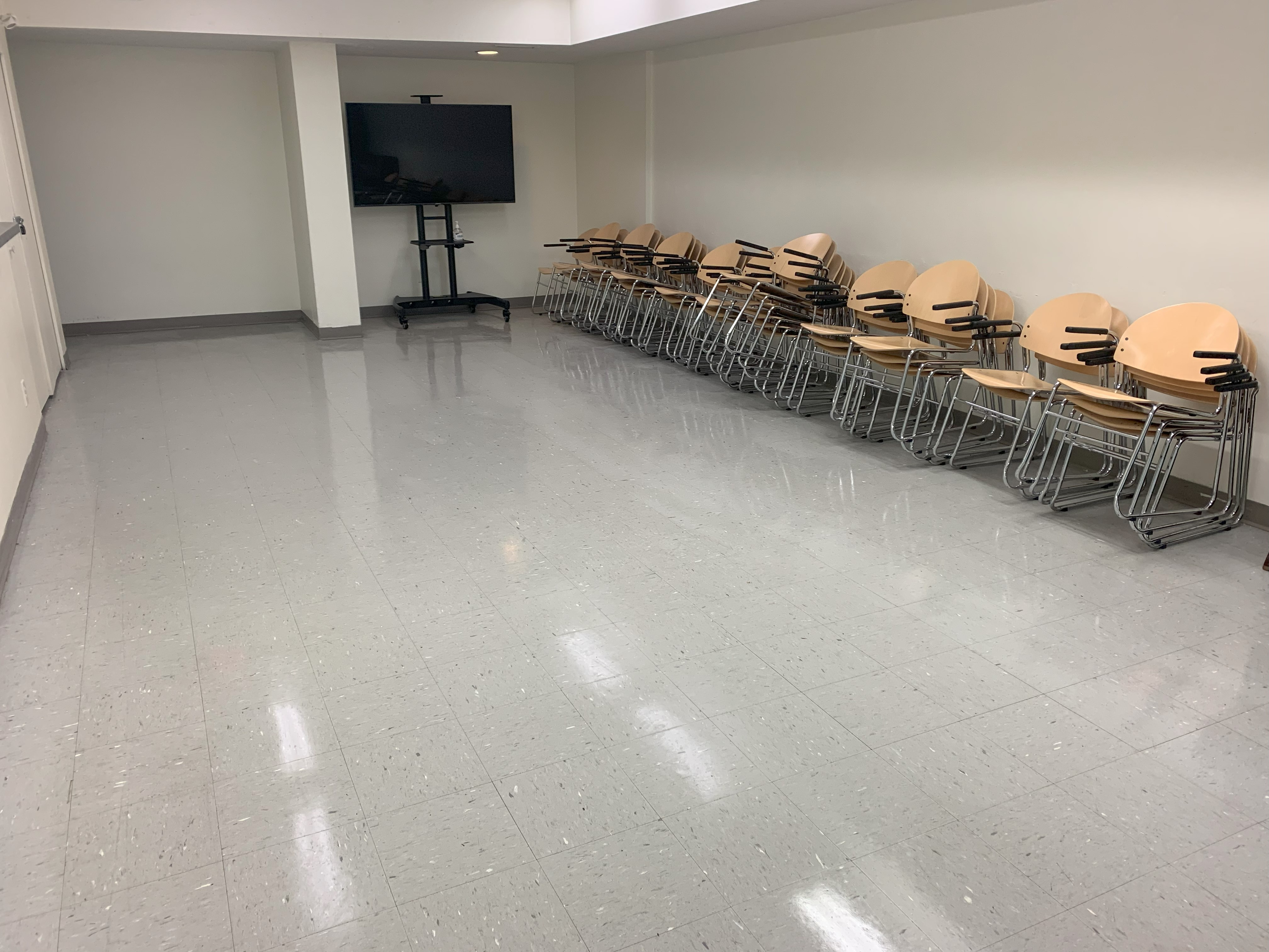 https://0901.nccdn.net/4_2/000/000/056/7dc/multipurpose-hall-2.jpeg