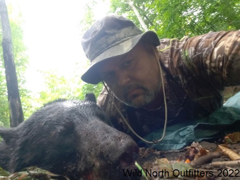 https://0901.nccdn.net/4_2/000/000/058/ad8/2022-fall-ontario-black-bear-hunt-wild-north-outfitters-kenny1.jpg