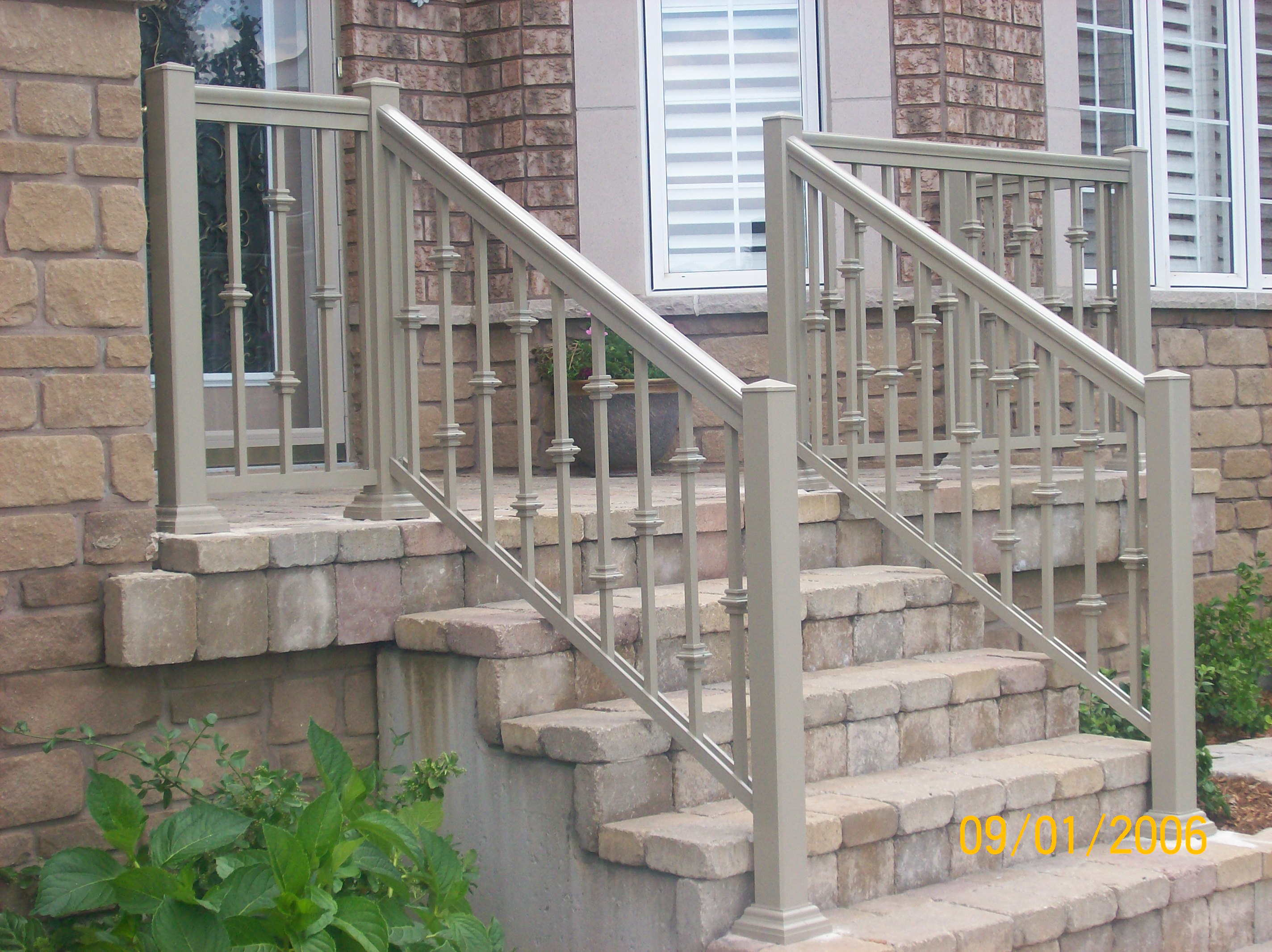 SINGLE - DOUBLE ALTERNATING DIAMONDS