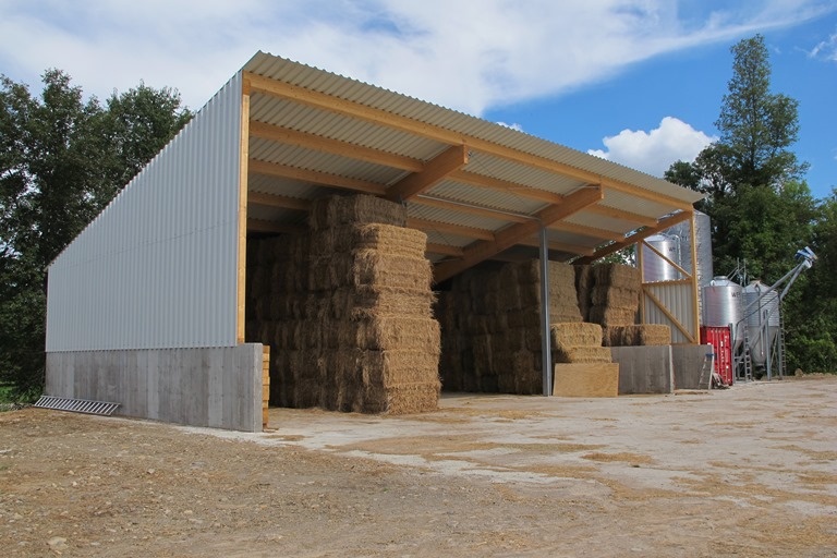 2014 Dundee - Hay storage shed