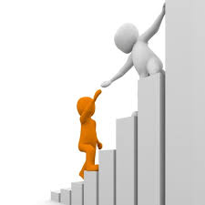 femme portant un haut aztèque rouge, blanc et noir