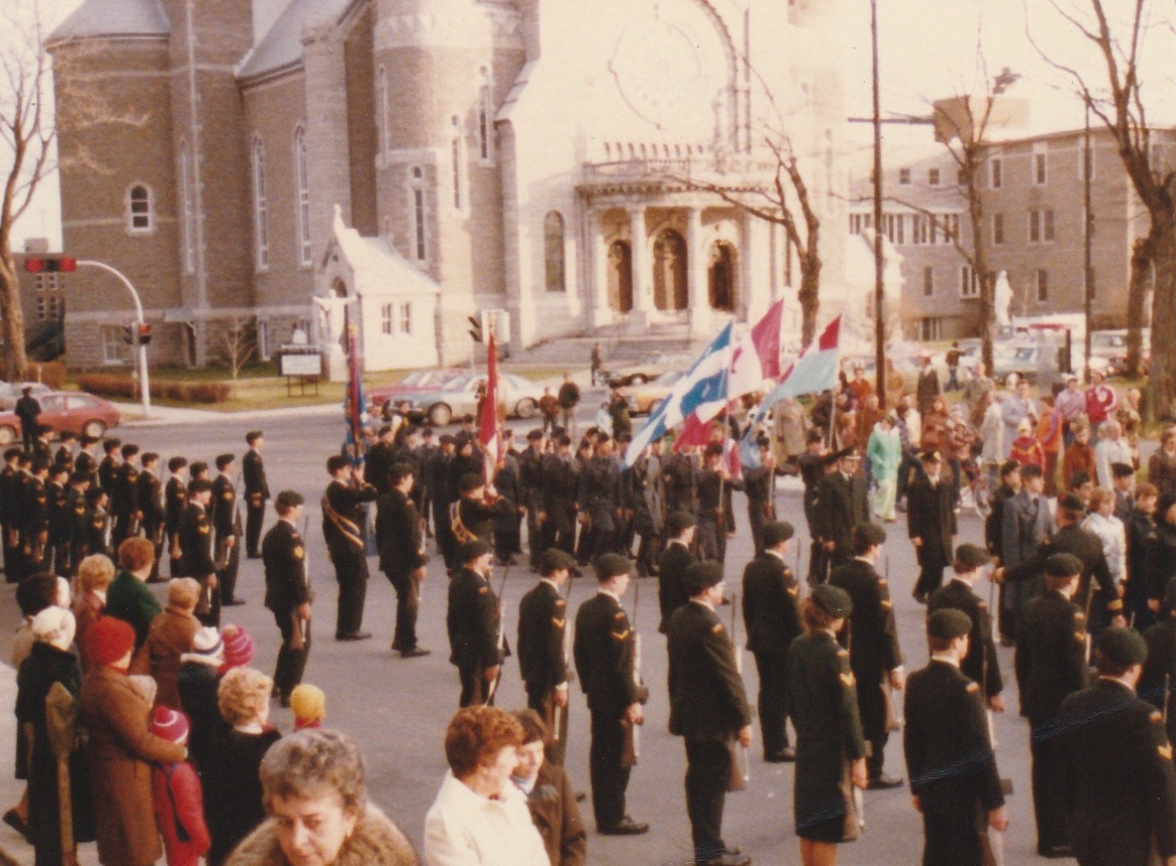 https://0901.nccdn.net/4_2/000/000/05c/240/Parade-du-Souvenir-1977.jpg