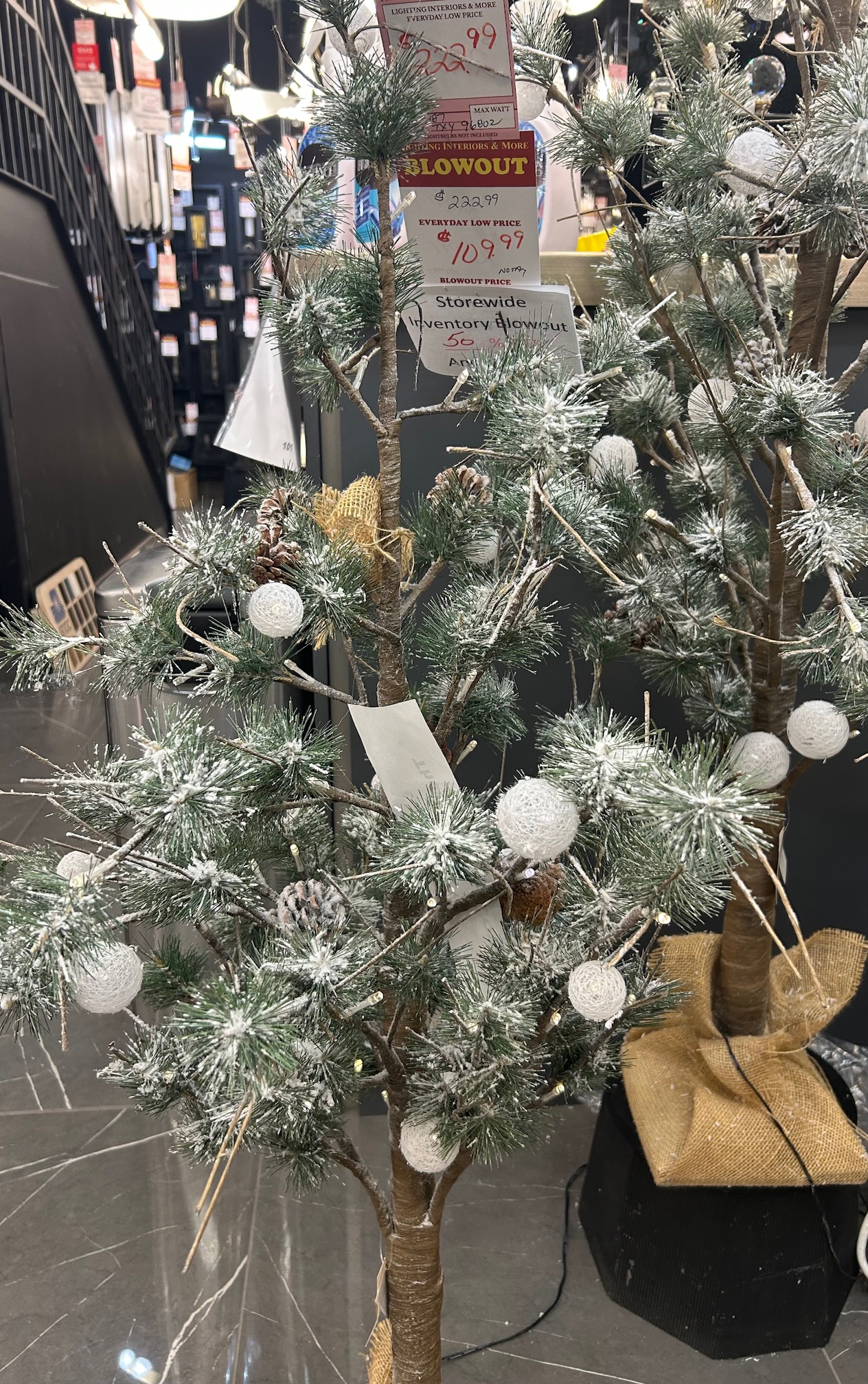 187 TXY96802
4 Foot Snow Pine Tree
Regular $222.99
Blowout $109.99 no tax