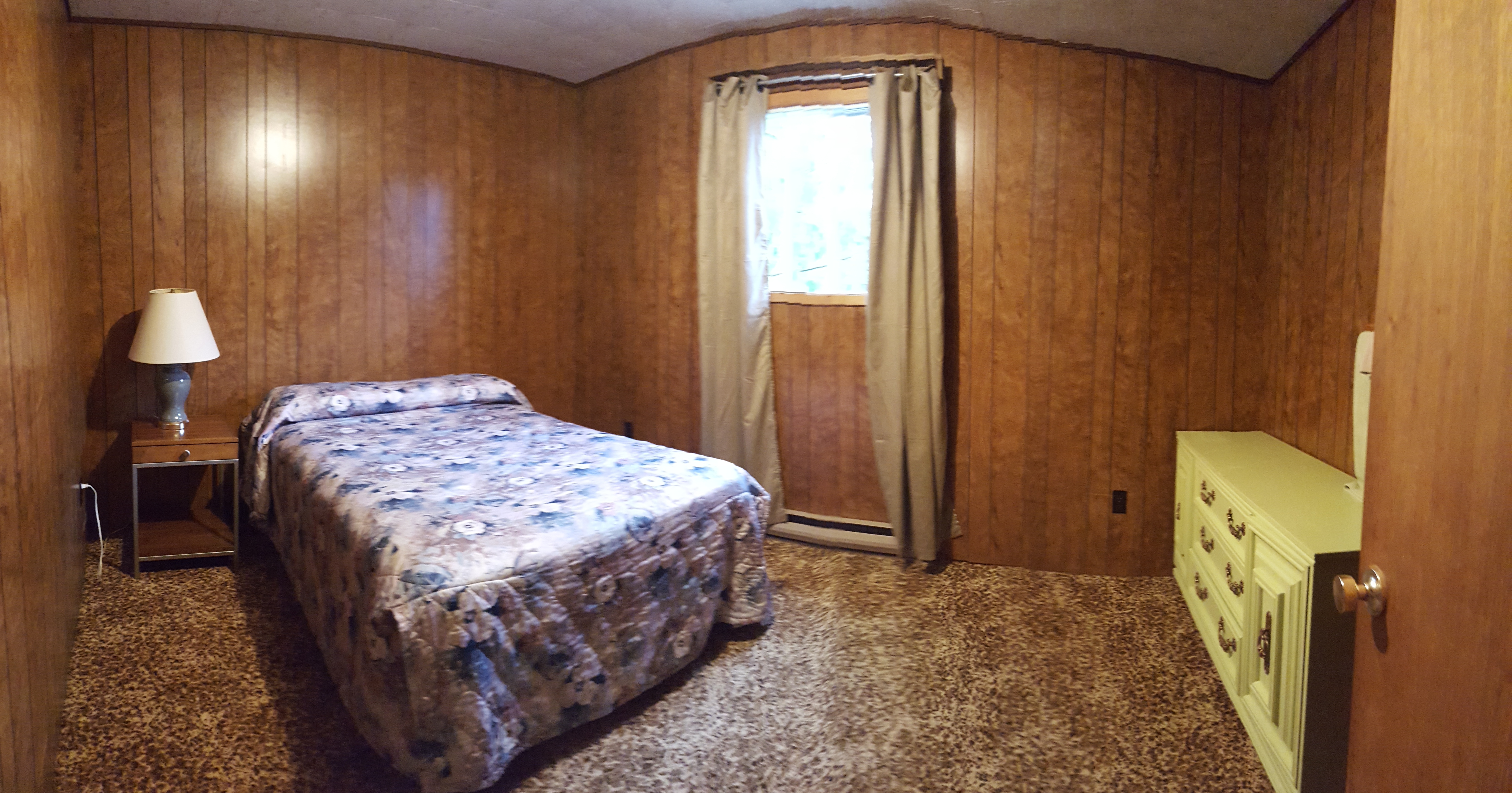 https://0901.nccdn.net/4_2/000/000/05c/c64/Cottage-8---bedroom.jpg