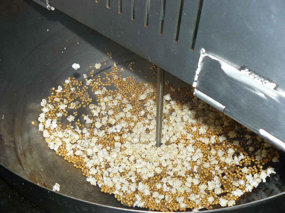 Cooking Kettle Corn Popcorn 2
