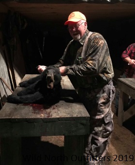 https://0901.nccdn.net/4_2/000/000/060/85f/2019-fall-ontario-black-bear-hunt-wild-north-outfitters-don.jpg