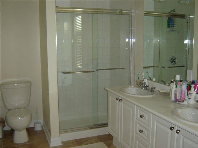 https://0901.nccdn.net/4_2/000/000/060/85f/master-ensuite-bath.jpg