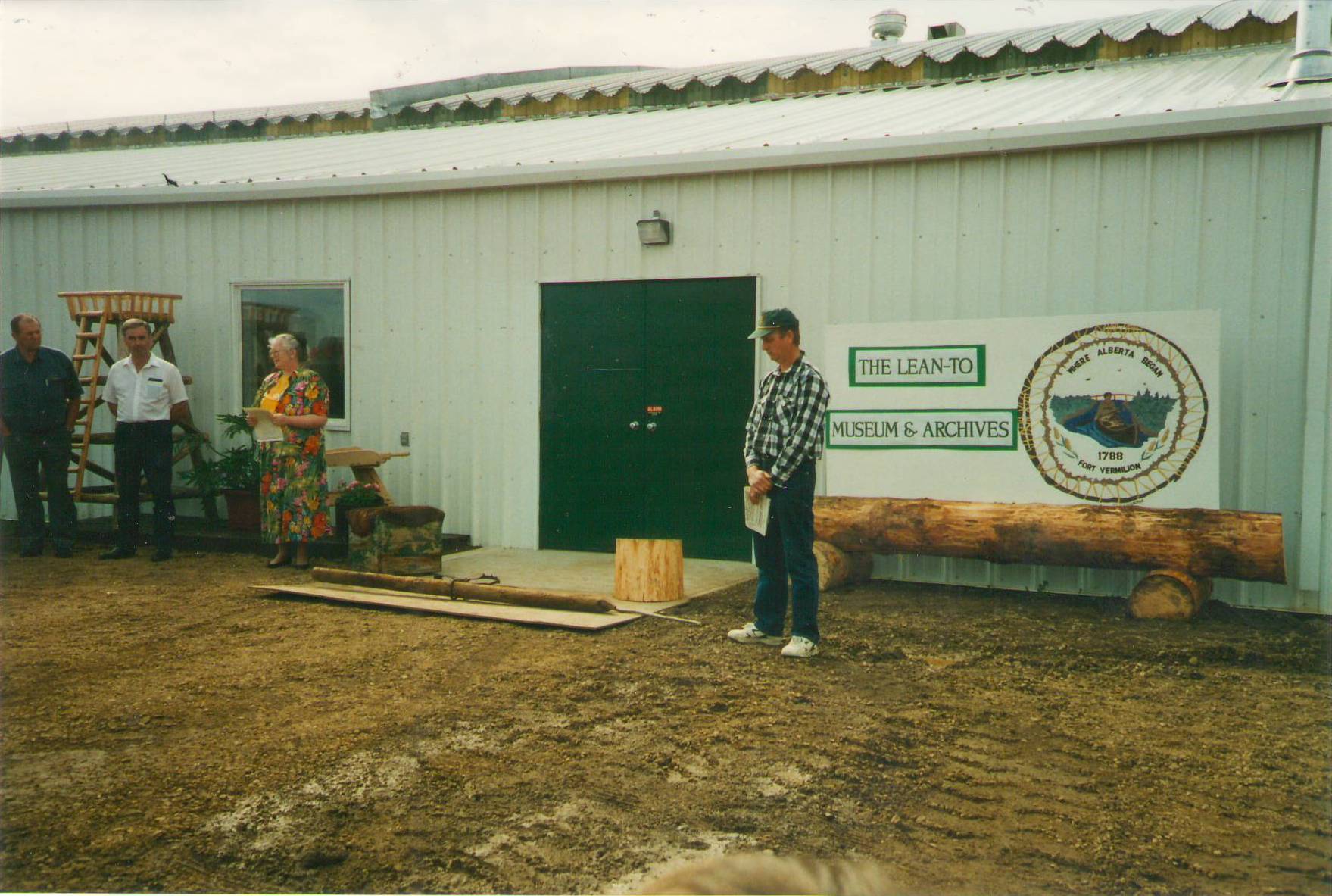 Opening of the Fort Vermilion Lean-to Museum and Archives 1995.
Photo Credit: Pat Threlfall. 
