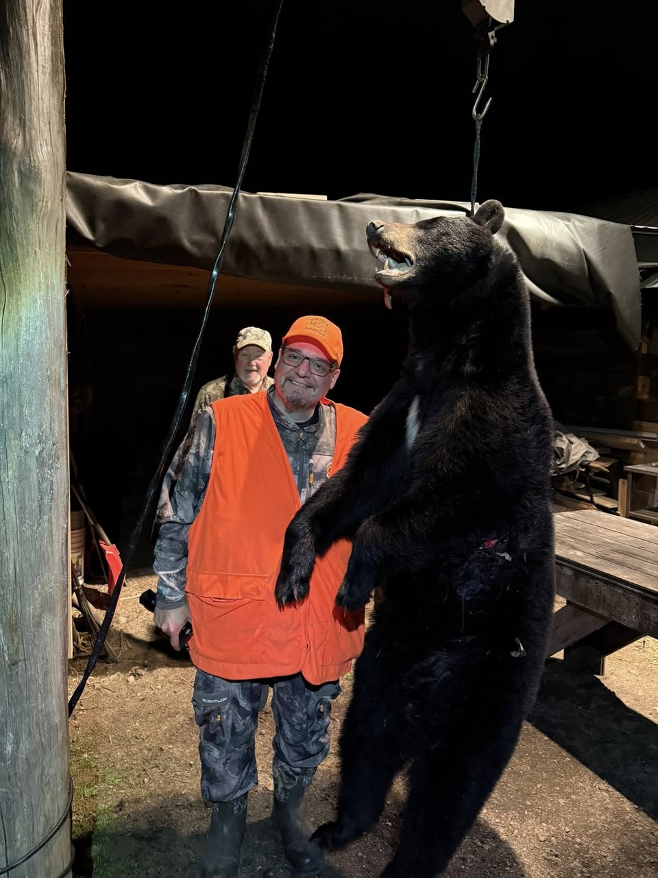 https://0901.nccdn.net/4_2/000/000/064/d40/2025-ty-spring-290-pounds-black-bear-guided-hunt-madawaska-ontar.jpg