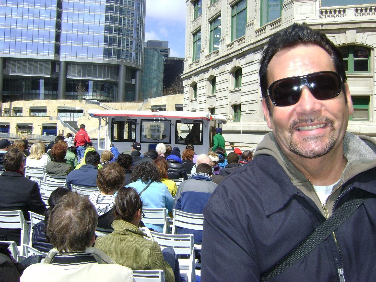 https://0901.nccdn.net/4_2/000/000/064/d40/Bruce-Bell-on-the-Chicago-River-Cruise-April-2011-1536x1152.jpg