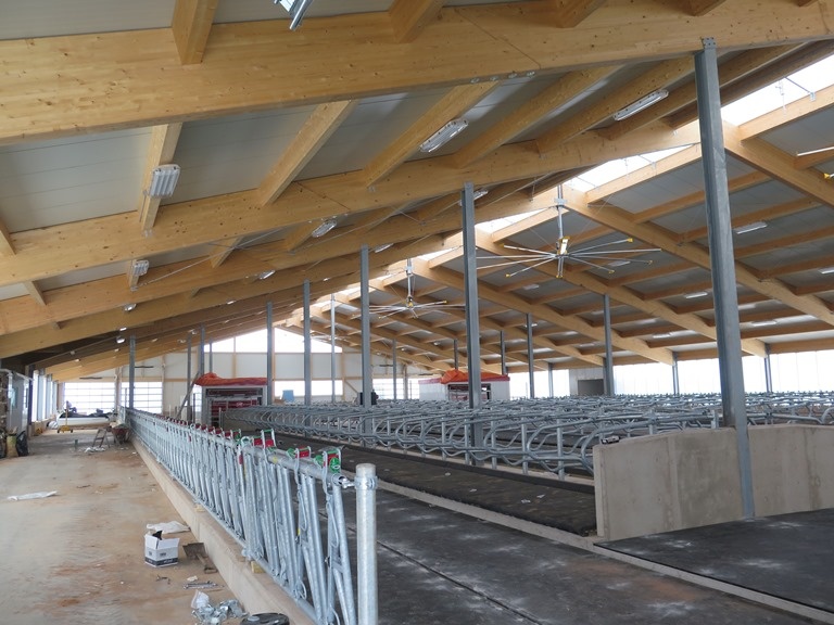 2015 PEI - Robot Dairy barn