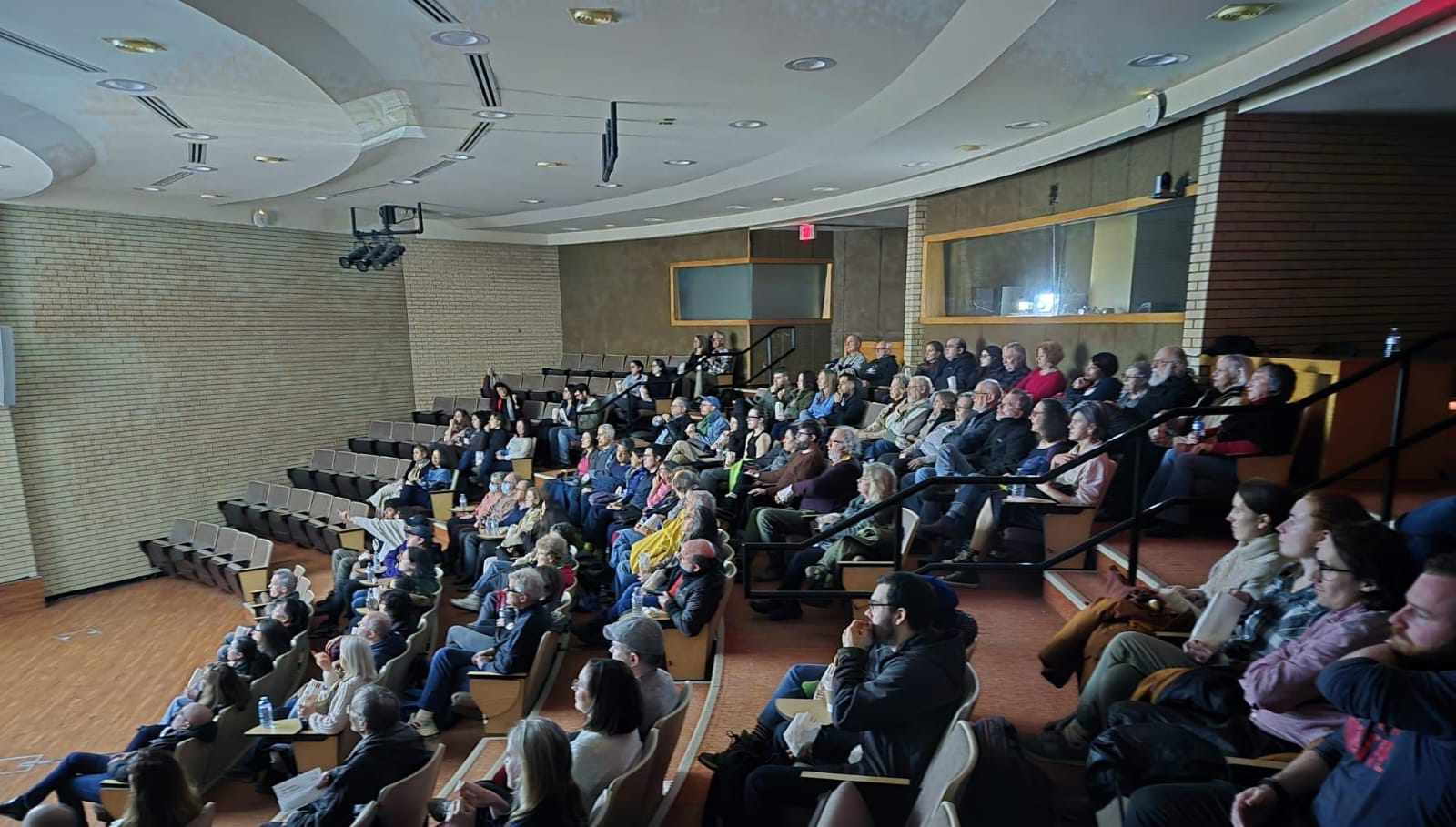 April 5, 2025 Full house and an unforgettable screening of The Employer and the Employee (El Empleado y el Patrón) at LAFF2025.