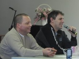 https://0901.nccdn.net/4_2/000/000/064/d40/gino-and-peter-in-gingolx-workshop.jpg