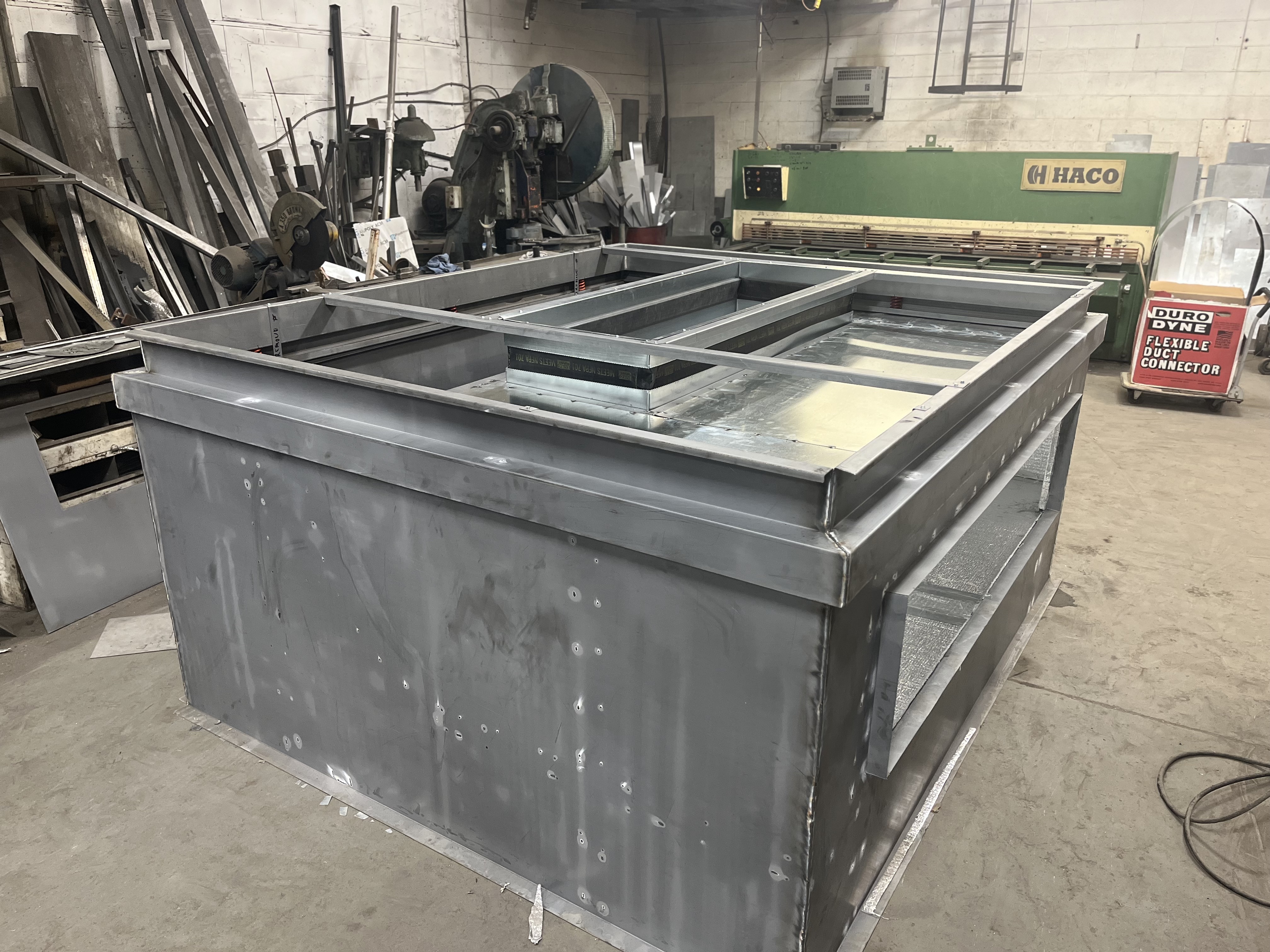 Horizontal Duct Discharge with Isolation Rail