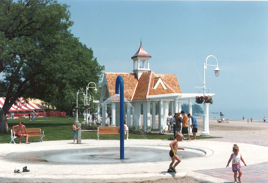 https://0901.nccdn.net/4_2/000/000/06b/a1b/1cobourg--spray-pad--1-.jpg