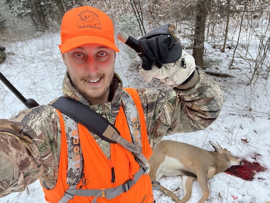 https://0901.nccdn.net/4_2/000/000/06b/a1b/2024-ontario-whitetail-deer-hunt-wild-north-outfitters.jpg