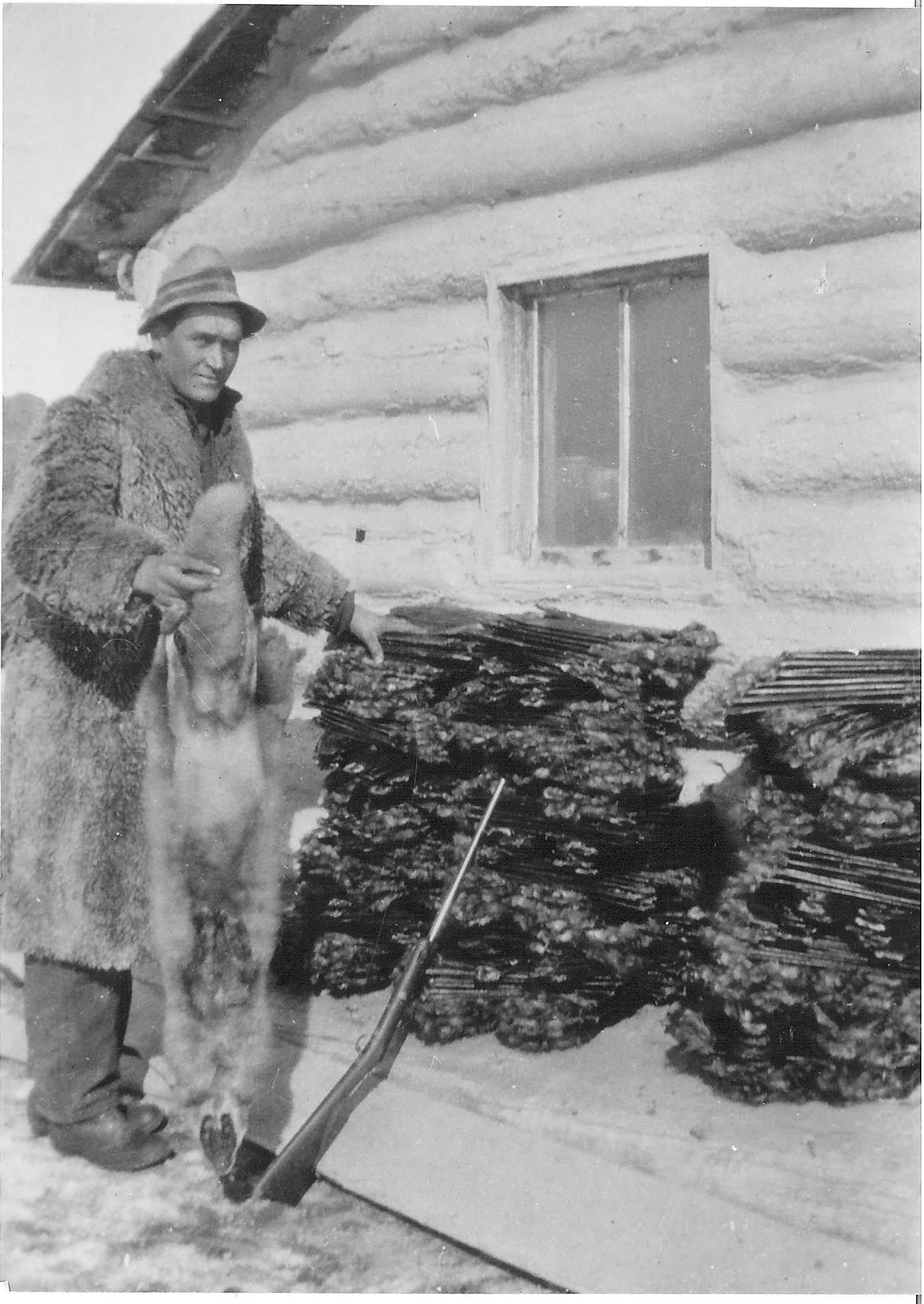 This gentleman has quite a stockpile of pelts, which appear to be stretched and cured. He is also donning a thick fur coat. Unfortunately we don't have any leads on who he might be - let us know if you do!
990.4.3.40 / Bailey, G. Cook