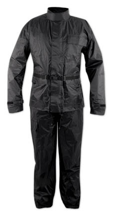 A-Pro PIOGGIA
Ensemble veste et pantalon 
Nylon Aqua Kill 100% 
imperméable et respirant 
Protège de la pluie et du vent.
Poignets élastiques et ajustement
de la taille par cordon. Pantalon 
avec ceinture et zip. Chevilles 
avec zip et fermeture Velcro. 
Poches externes pour  documents.
Sac étanche, pour le stockage 
Facile à utiliser et confortable
 Tailles: M - L - XL - 2XL - 3XL
Prix : 131.33$