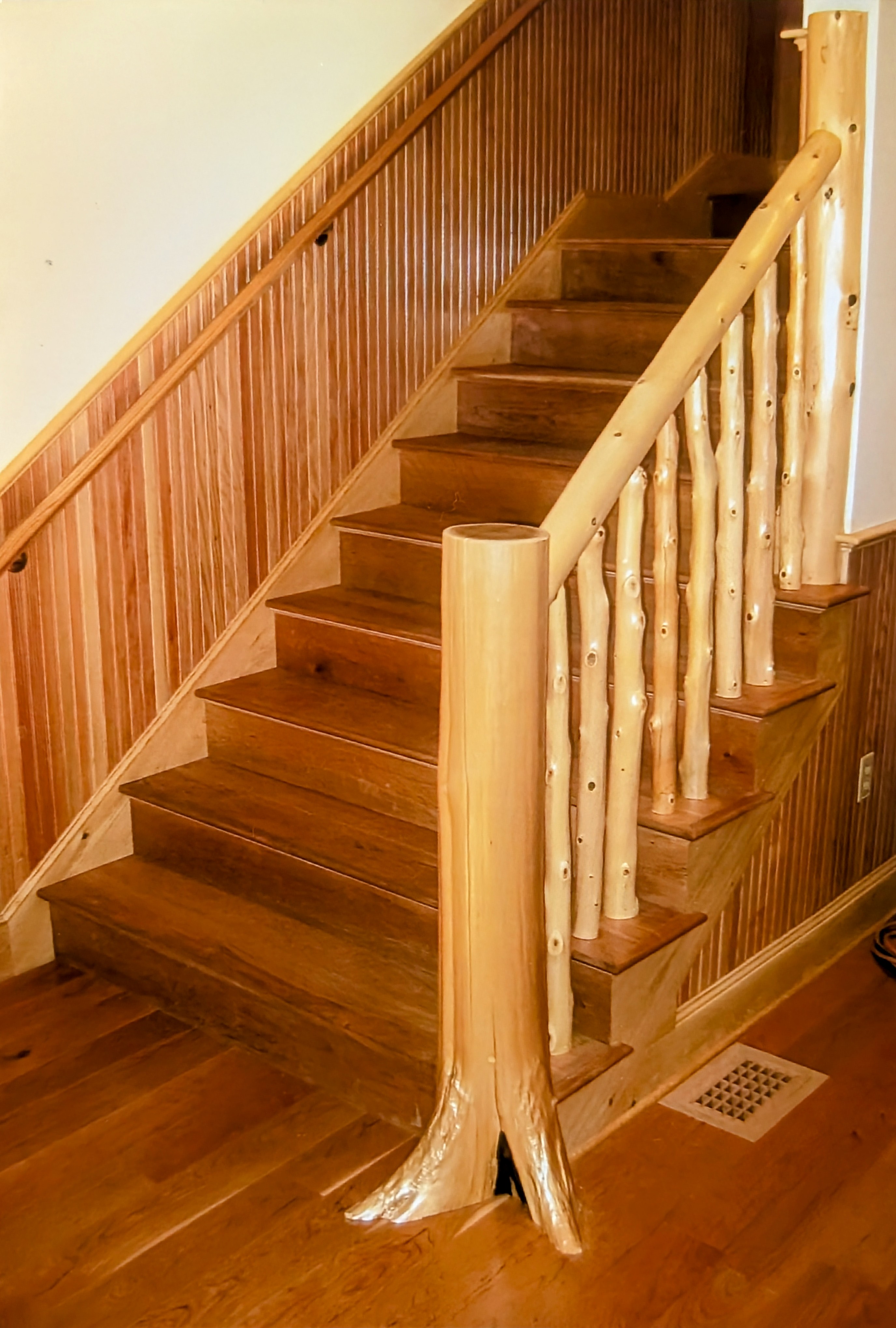 https://0901.nccdn.net/4_2/000/000/06b/a1b/adirondack_stair-newell.jpg